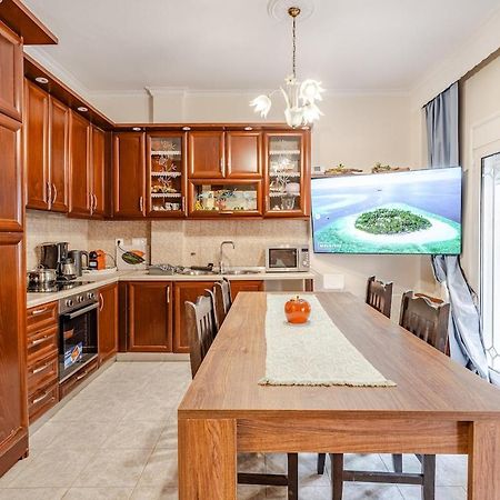 דירות סלוניקי Fully Equipped And Family Friendly Skg Center מראה חיצוני תמונה